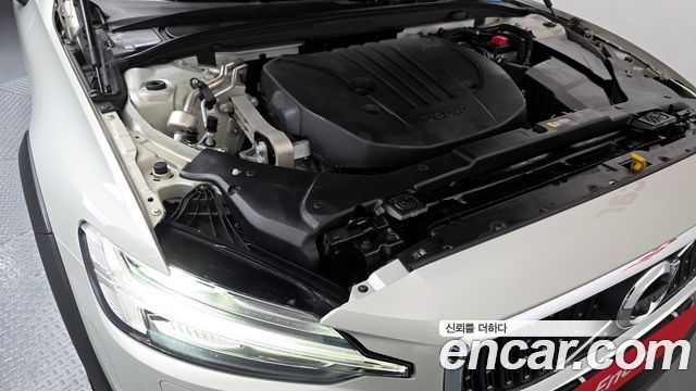 Volvo V60 2020 thumb 10
