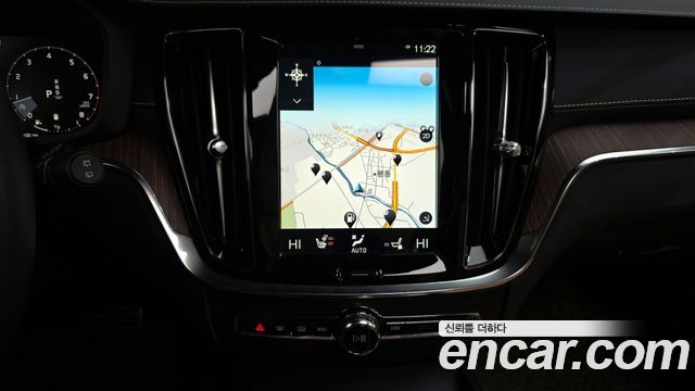 Volvo V60 2020 thumb 2