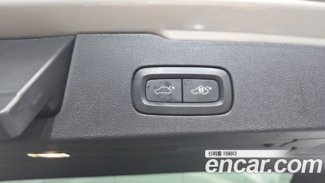 Volvo V60 2020 thumb 11