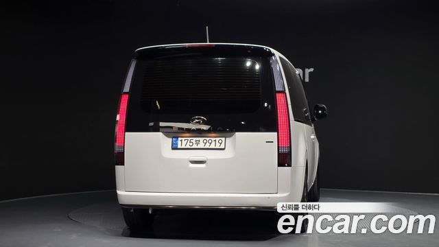 Hyundai Staria 2021 thumb 5