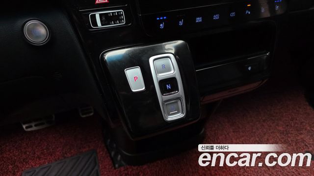 Hyundai Staria 2021 thumb 10