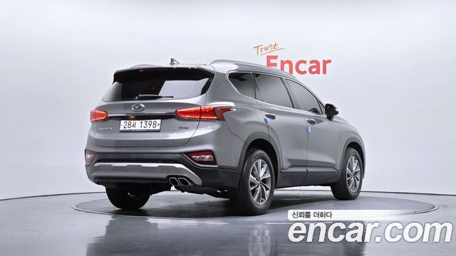 Hyundai Santa Fe 2018 thumb 3