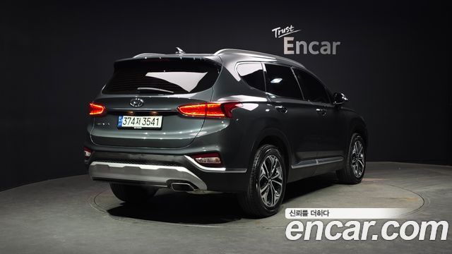 Hyundai Santa Fe 2019 thumb 3
