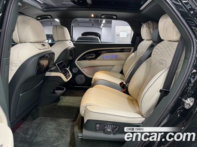 Bentley Bentayga 2024 thumb 3