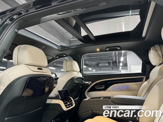 Bentley Bentayga 2024 thumb 12