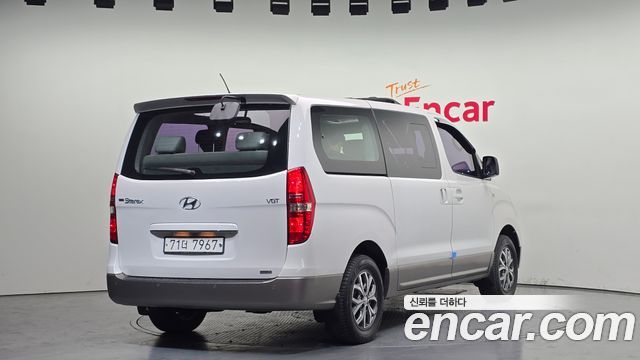 Hyundai Starex 2015 thumb 2