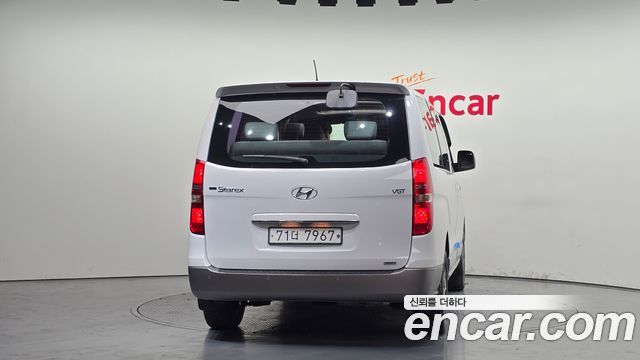 Hyundai Starex 2015 thumb 4