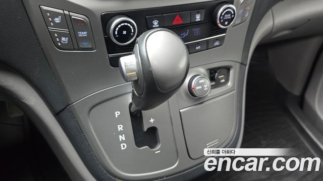 Hyundai Starex 2015 thumb 9