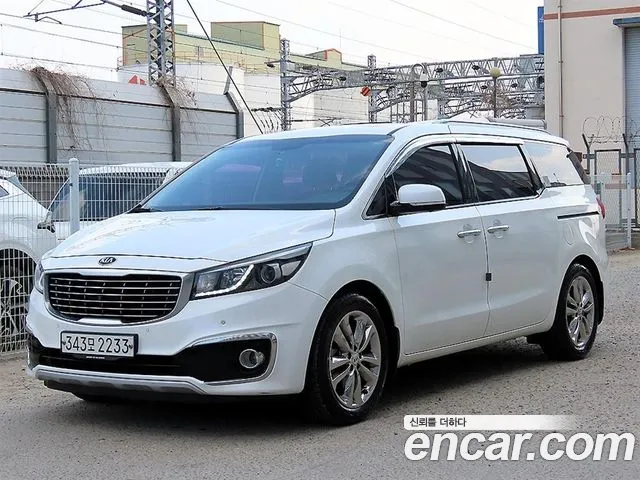 Kia Carnival 2017 thumb 10