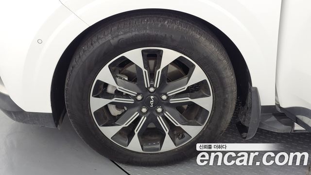 Kia Carnival 2023 thumb 6