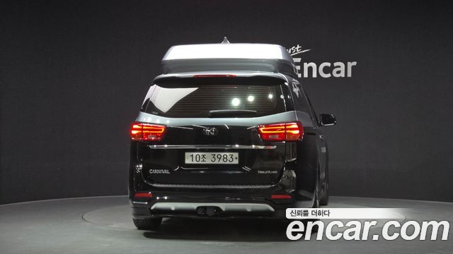 Kia Carnival 2019 thumb 5