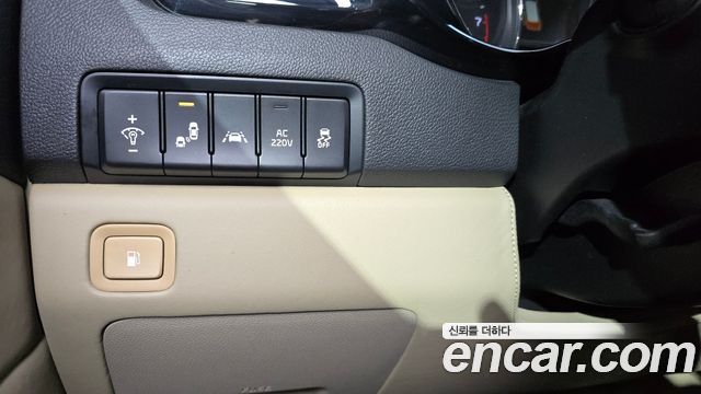 Kia Carnival 2019 thumb 11