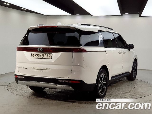 Kia Carnival 2021 thumb 4