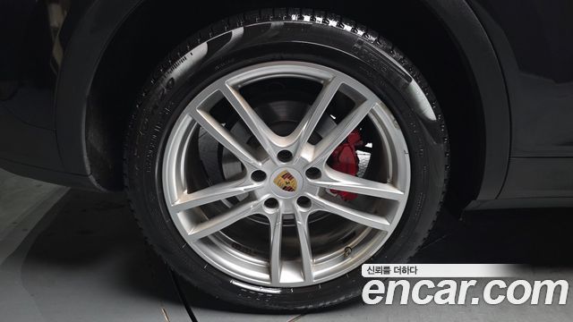 Porsche Cayenne 2019 thumb 11