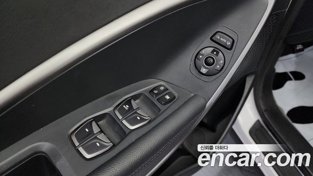Hyundai Santa Fe 2015 thumb 11