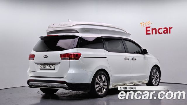 Kia Carnival 2016 thumb 3