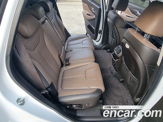 Hyundai Santa Fe 2018 thumb 10