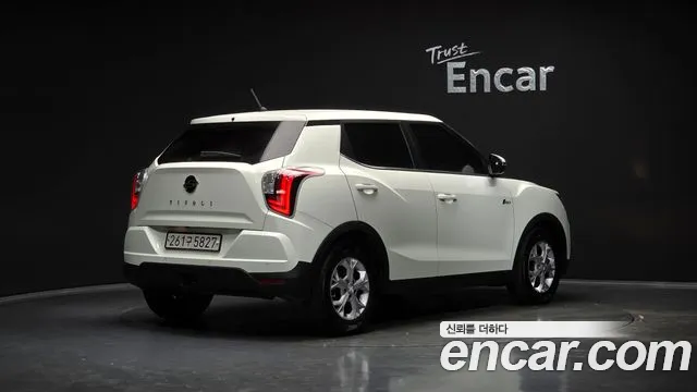 SsangYong Tivoli 2022 thumb 3