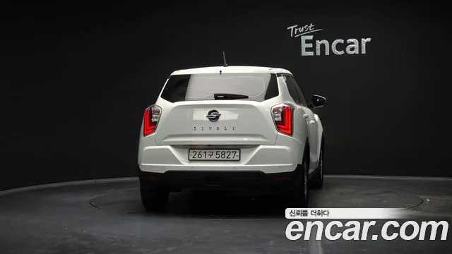 SsangYong Tivoli 2022 thumb 5