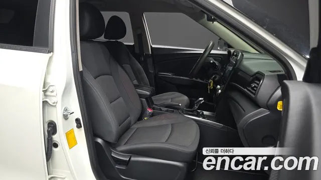 SsangYong Tivoli 2022 thumb 12