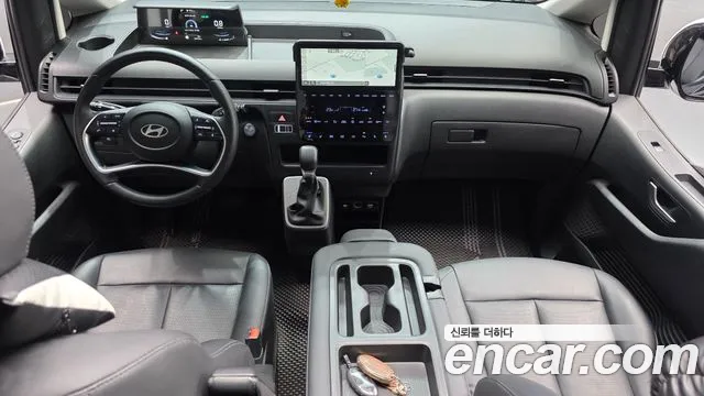 Hyundai Staria 2025 thumb 7