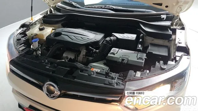 SsangYong Tivoli 2019 thumb 7
