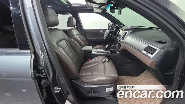 SsangYong Rexton 2022 thumb 11