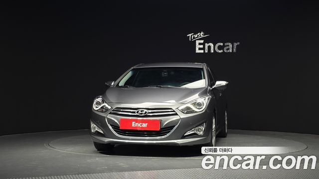 Hyundai i40 2012 thumb 4