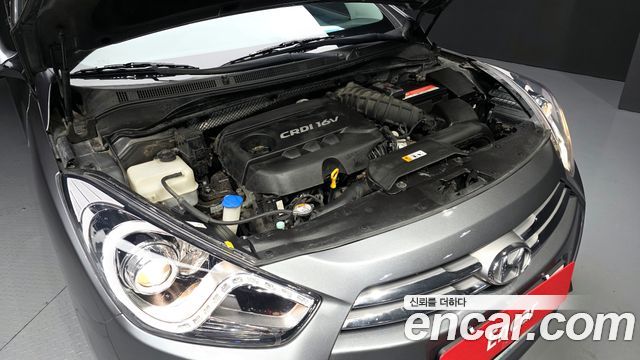 Hyundai i40 2012 thumb 7