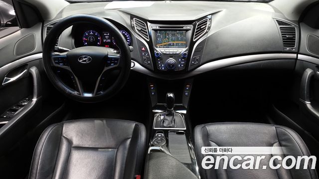 Hyundai i40 2012 thumb 8