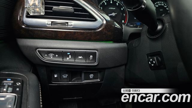 Genesis G90 2019 thumb 5