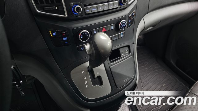 Hyundai Starex 2015 thumb 9