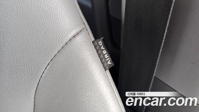 Hyundai Starex 2015 thumb 12