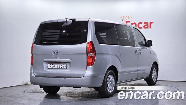 Hyundai Starex 2010 thumb 3