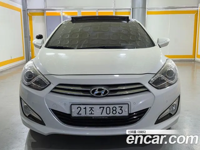 Hyundai i40 2012 thumb 4
