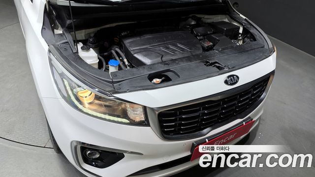 Kia Carnival 2018 thumb 7