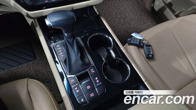Kia Carnival 2018 thumb 9