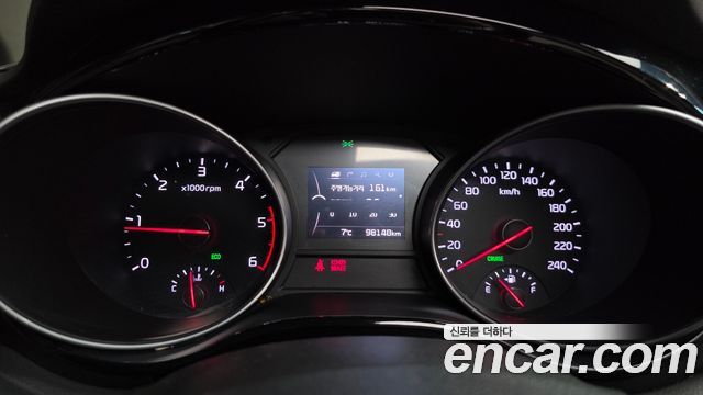 Kia Carnival 2014 thumb 8