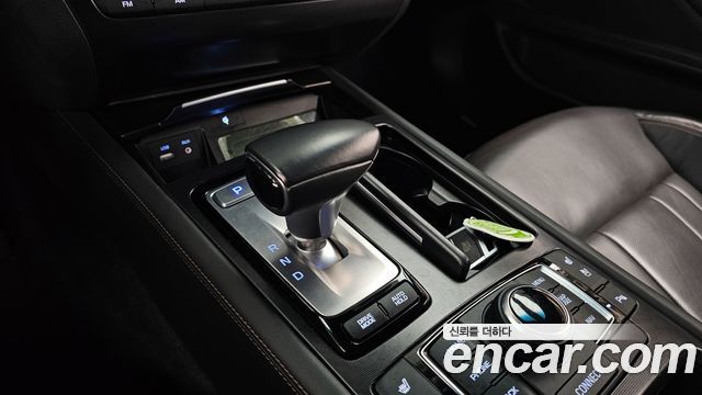 Genesis G80 2018 thumb 10