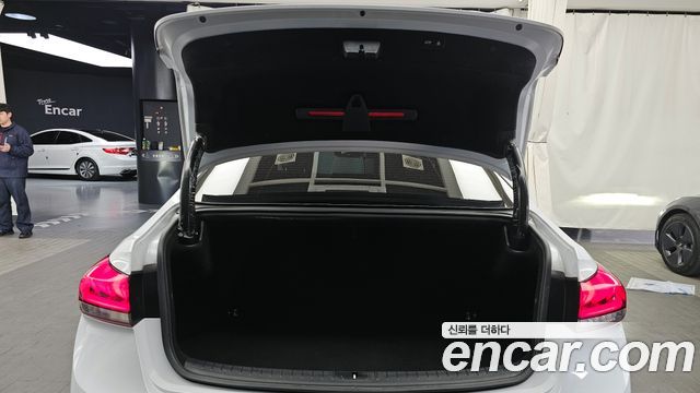Genesis G80 2018 thumb 12