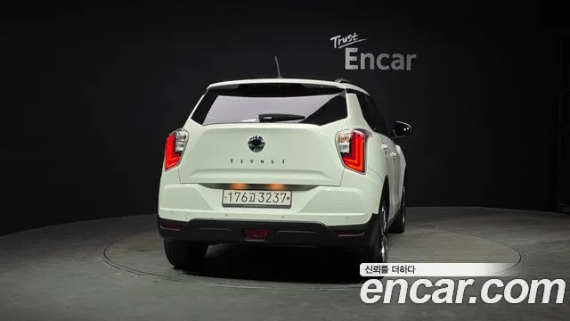 SsangYong Tivoli 2020 thumb 5