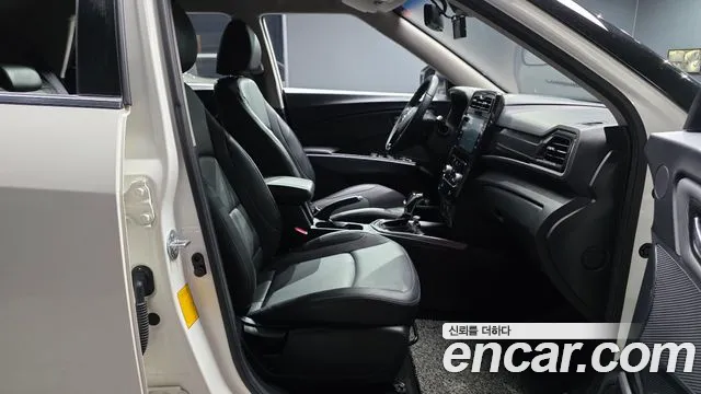 SsangYong Tivoli 2020 thumb 11