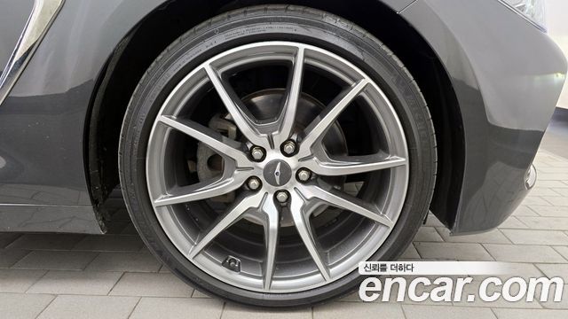 Genesis G70 2018 thumb 5