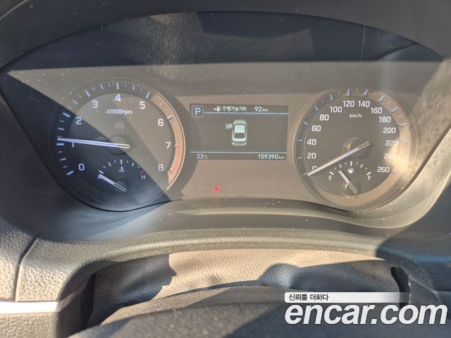 Genesis G80 2017 thumb 8