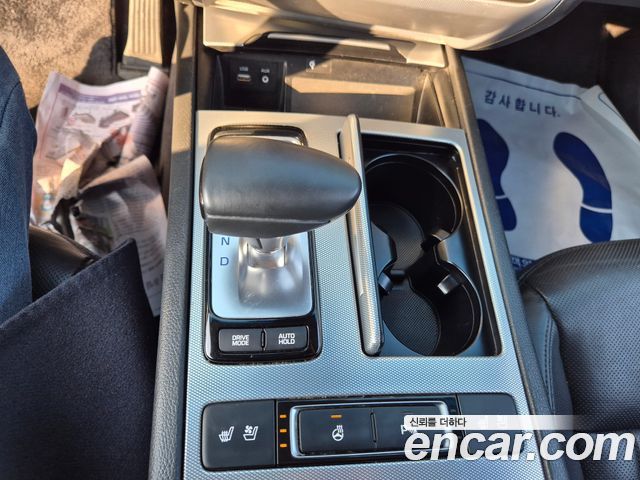 Genesis G80 2017 thumb 9
