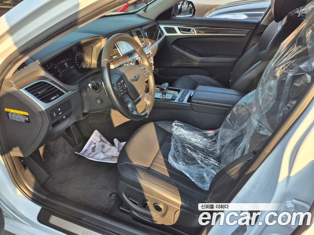 Genesis G80 2017 thumb 10