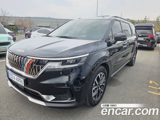Kia Carnival 2023 thumb 2