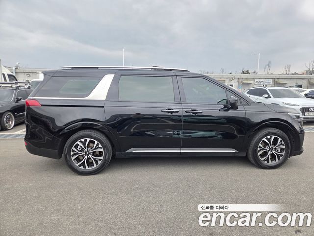 Kia Carnival 2023 thumb 7