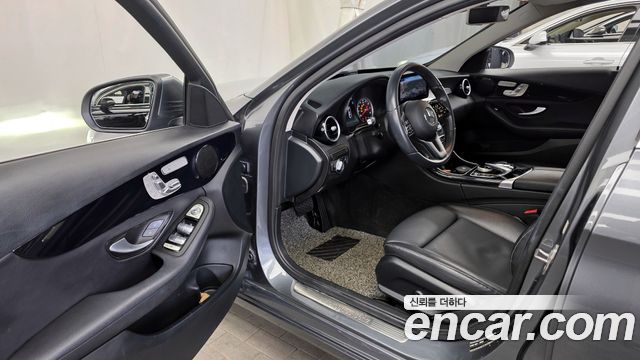 Mercedes-Benz C-Class 2020 thumb 2