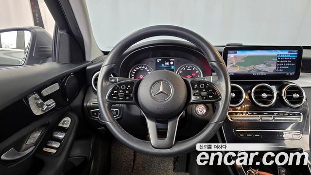 Mercedes-Benz C-Class 2020 thumb 8